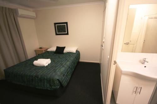 Port Denison Motor Inn Bowen Eksteriør bilde